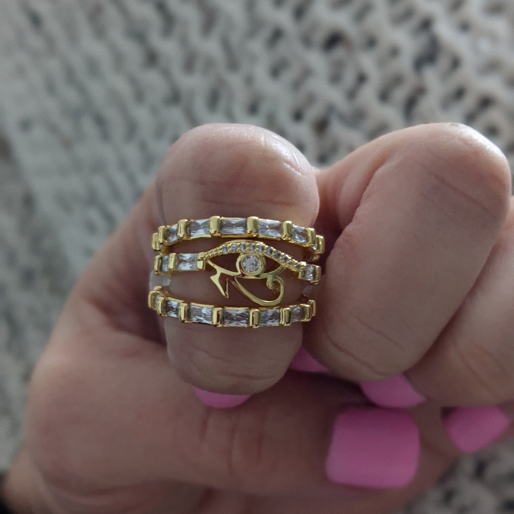 NWT The Eye of Horus 3 band ring
